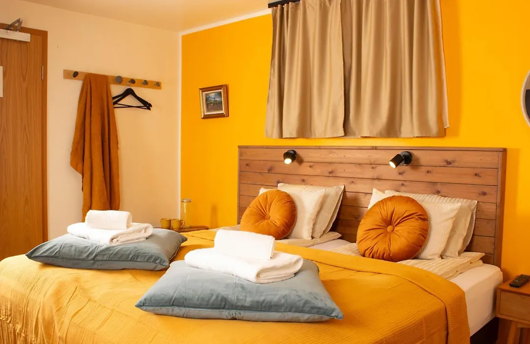 Eric The Red Guesthouse-1