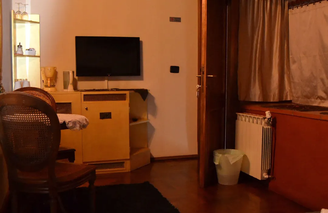 The Black Sheep B&B-1