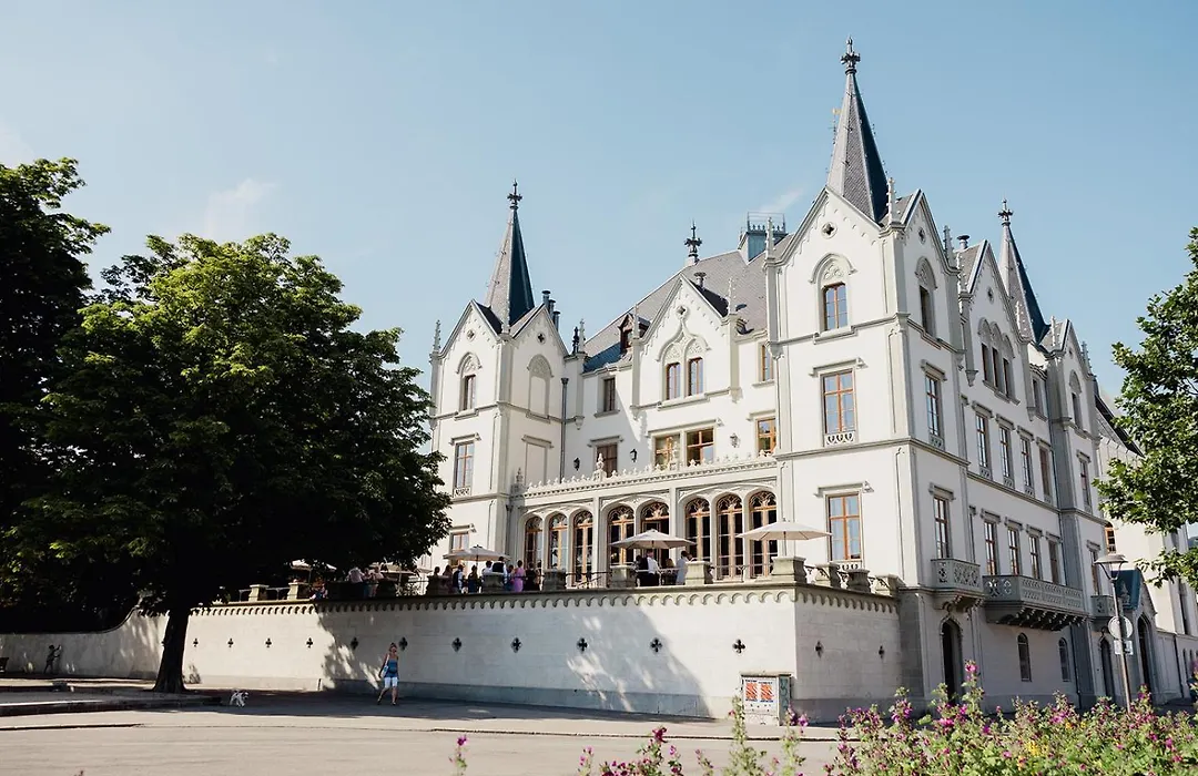Chateau De L'Aile- Boutique Suites-1