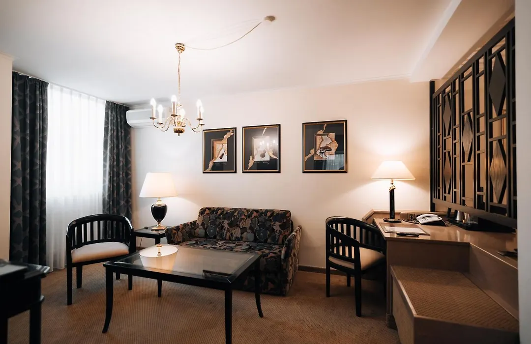 Hotel Viktoria-1