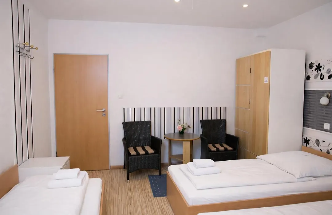 Pension Central Nuernberg-Fuerth-1