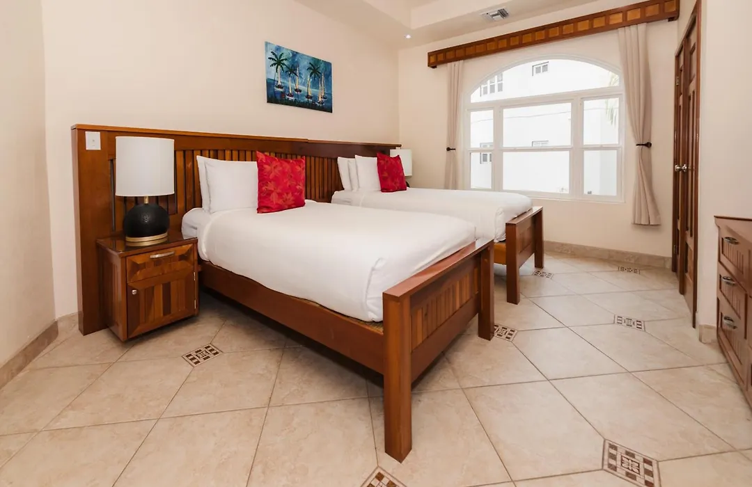 Grand Caribe Belize-1