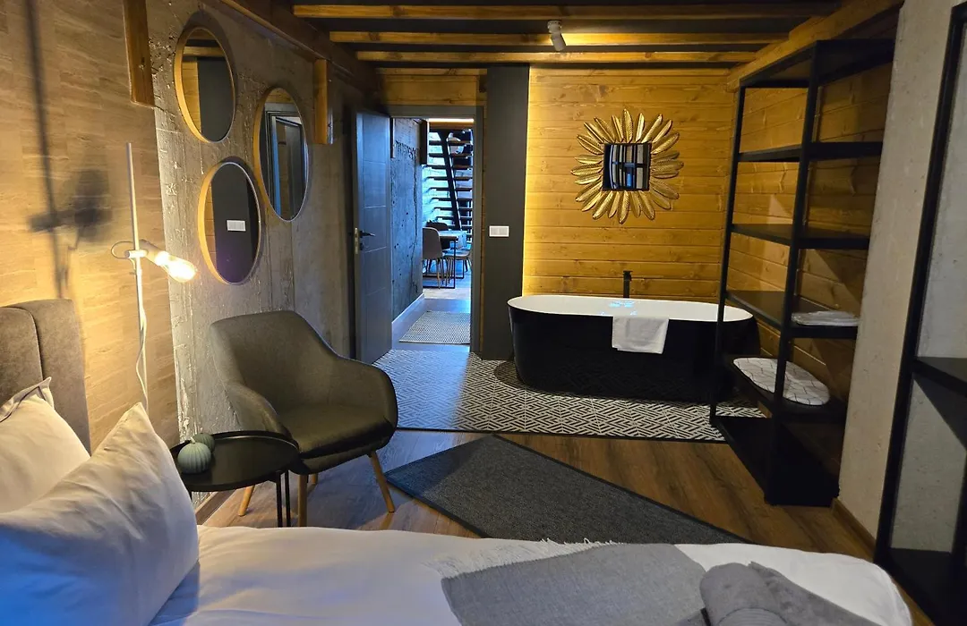 BOUTIQUE Hotel ENTRY E-1