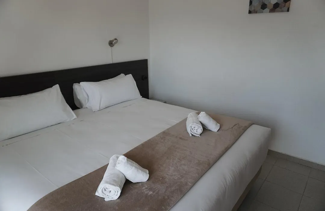 Hotel Ram Rooms Tahiti-1