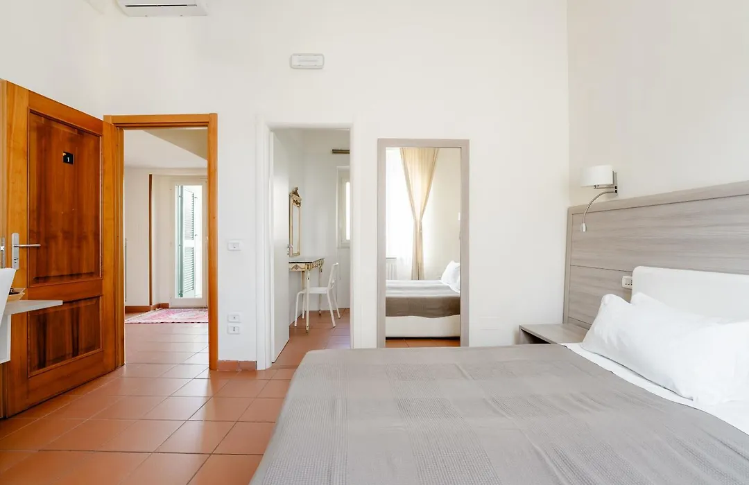 Daybreak B&B-1