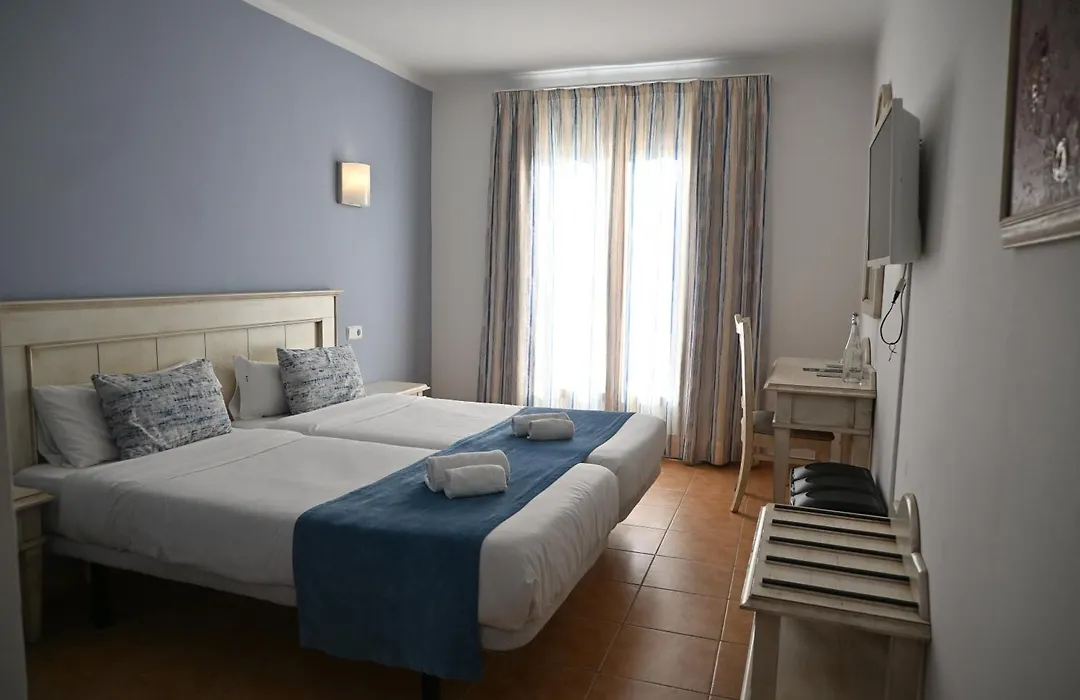 Hostal Hpc Porto Colom-1