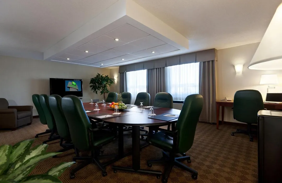 Holiday Inn Laval Montreal By Ihg-1