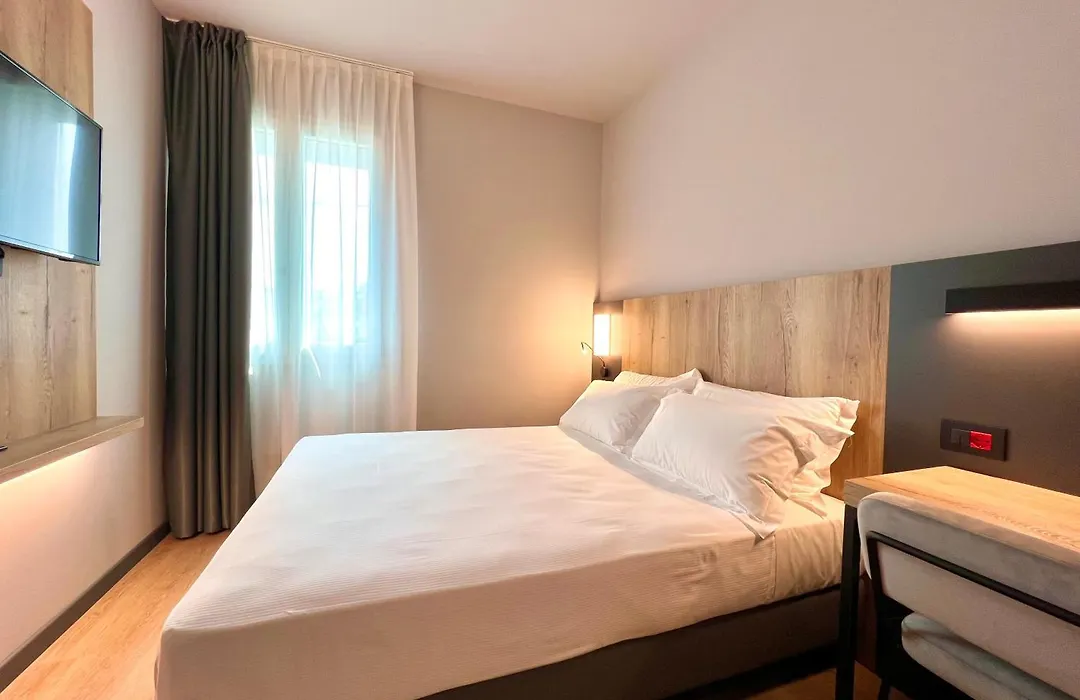 Hotel Leonessa-1