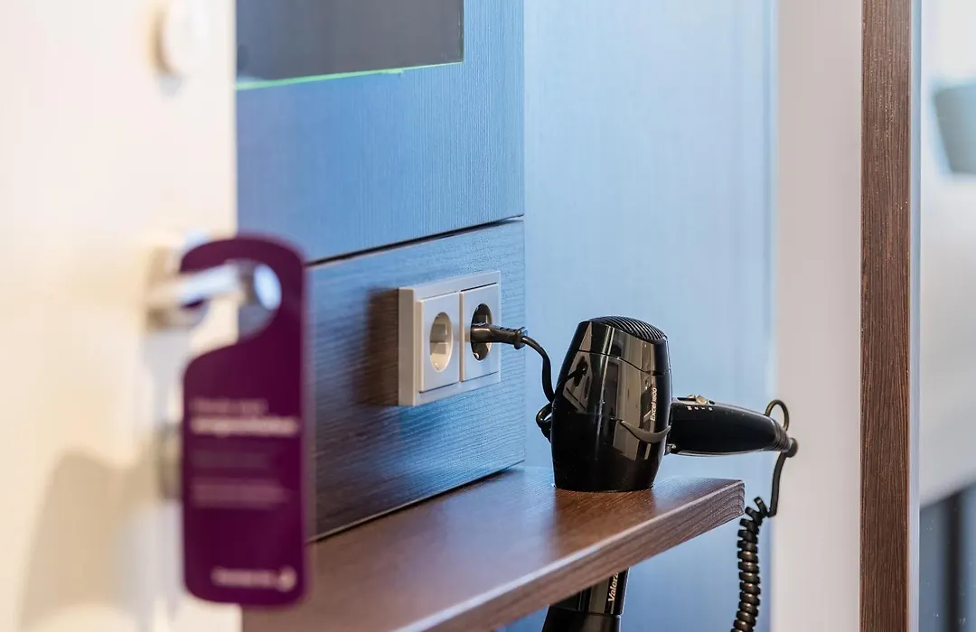 Premier Inn Düsseldorf City Centre-1
