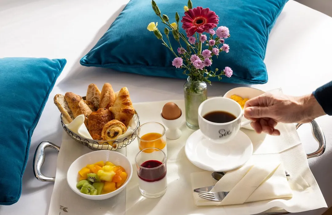Hotel Le Six-1