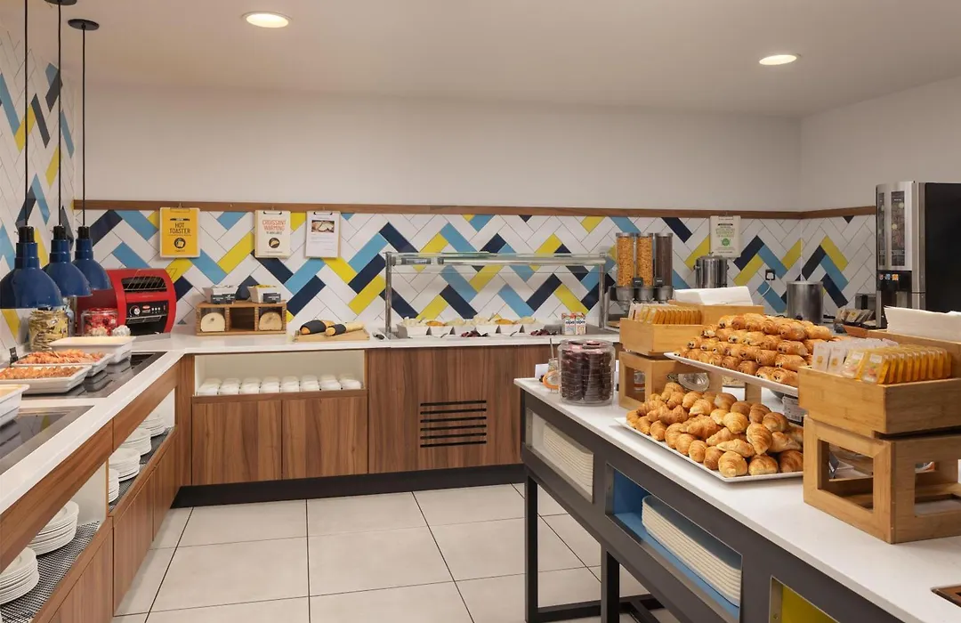 Hampton By Hilton London Stansted Airport-1