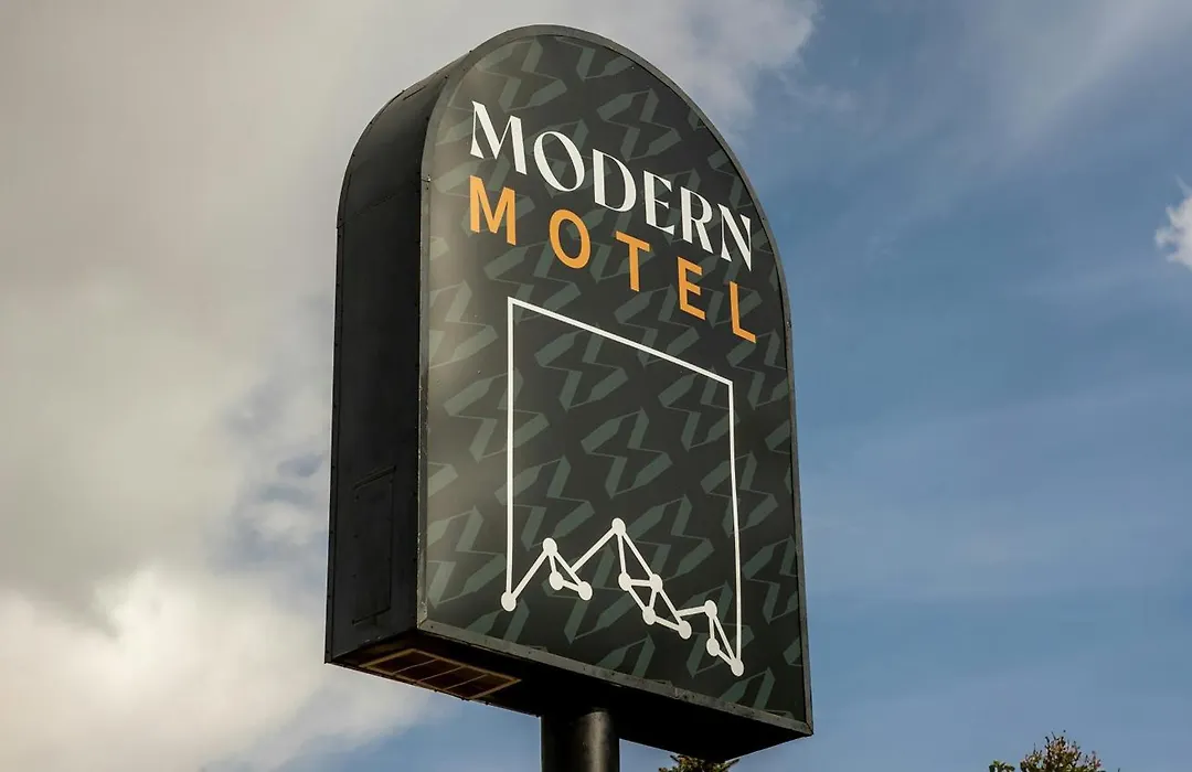 Modern Motel-1