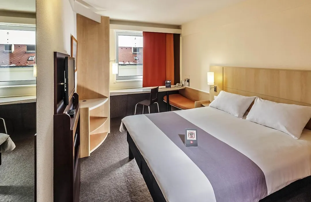 Ibis Praha Old Town-1