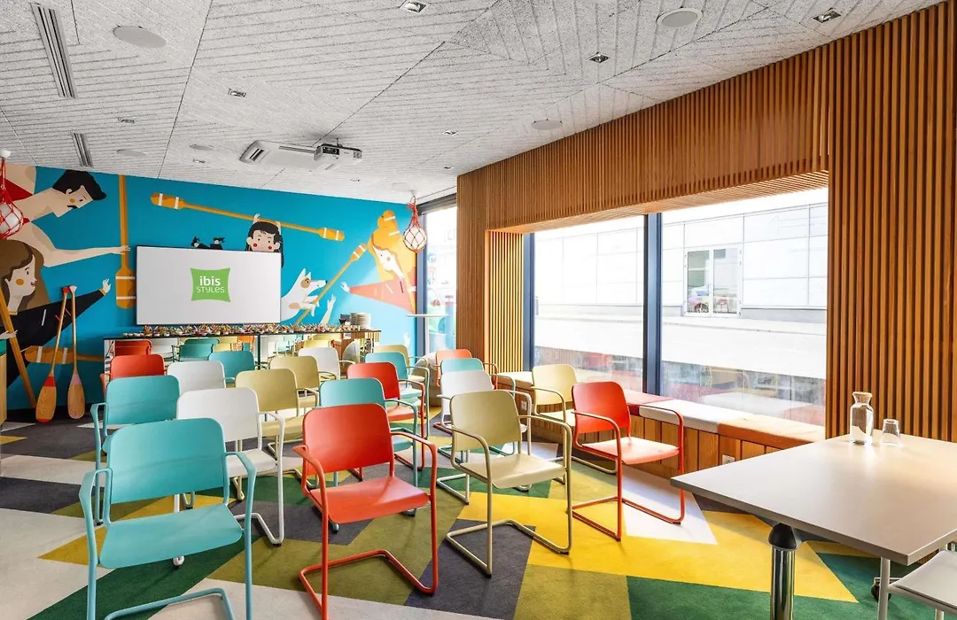 Ibis Styles Warszawa Centrum-1