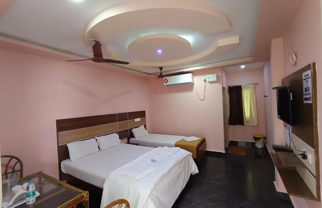 Sri Murugan Beach Paradise Hotel-1