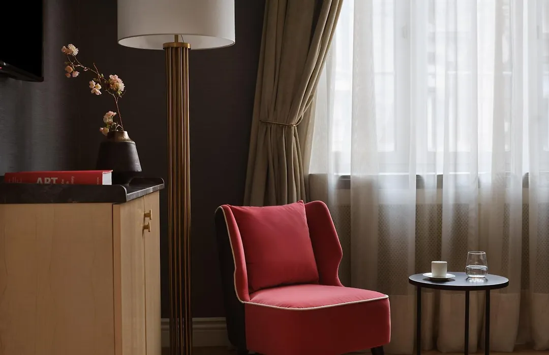 Hotel Capital-1
