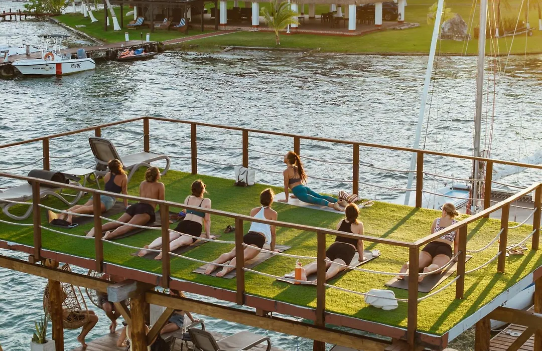 The Yak Lake House Hostal Bacalar Front Lagoon - Adults Only-1