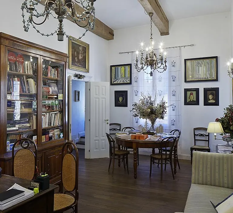M Club De Luxe B&B-1