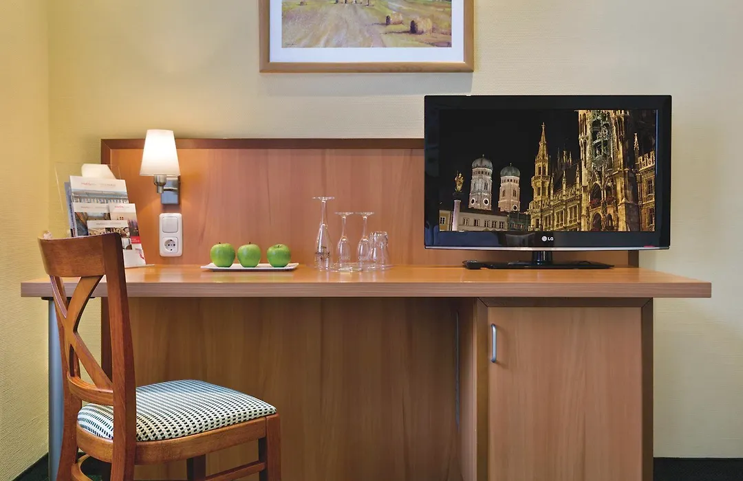 Intercityhotel Muenchen-1