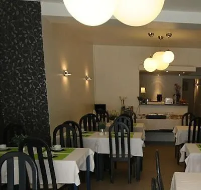 Hotel Anvers-1