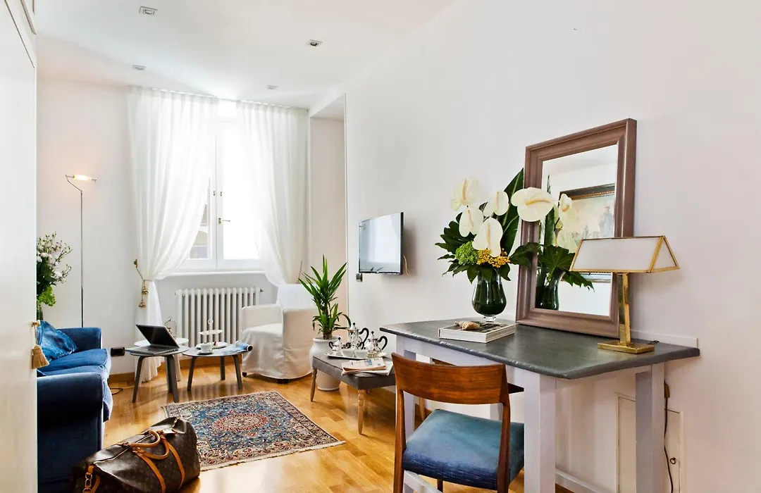 Garibaldi Suites Piazza Di Spagna-1