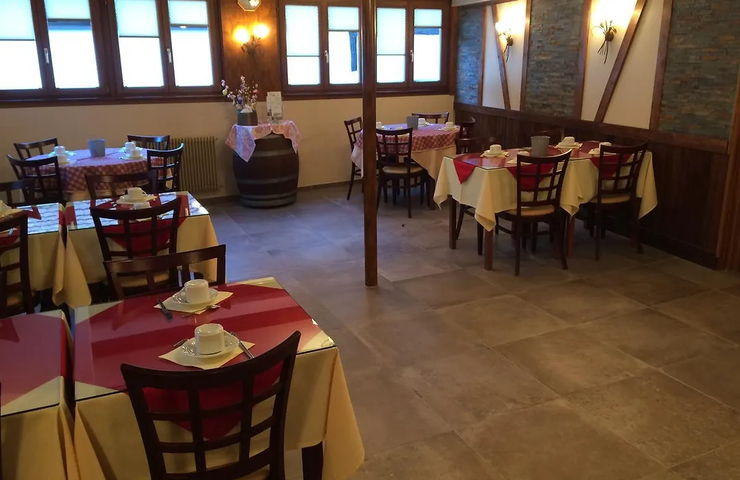 Auberge Des Trois Chateaux-1