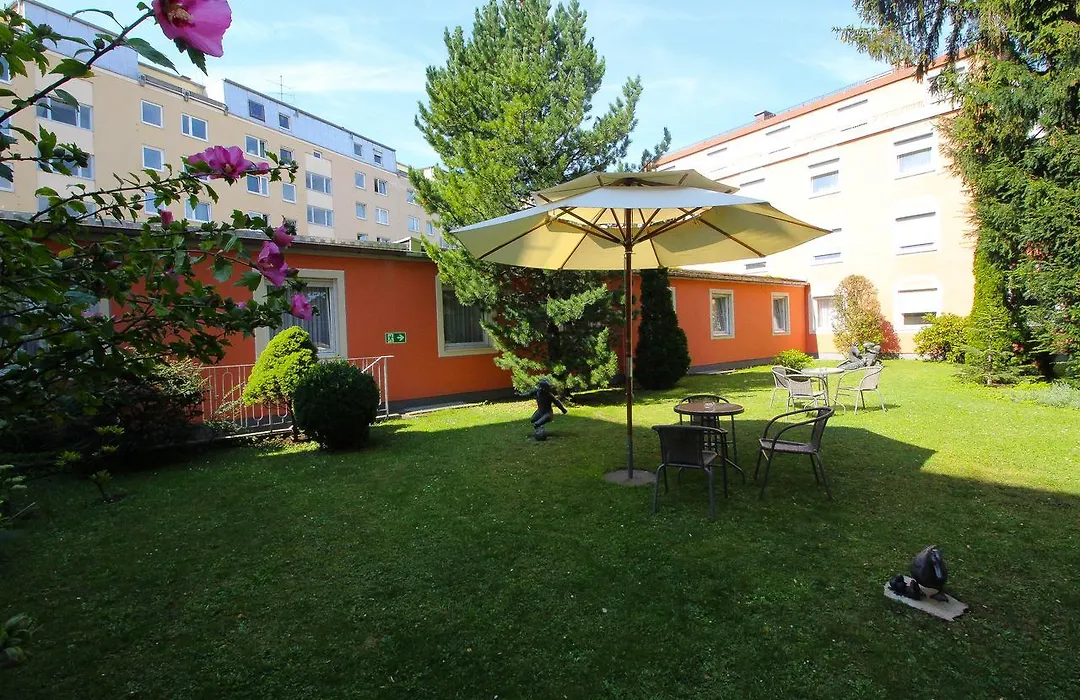 Hotel Leopold-1
