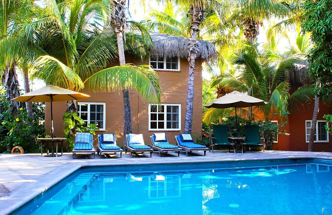 The Bungalows Hotel-1