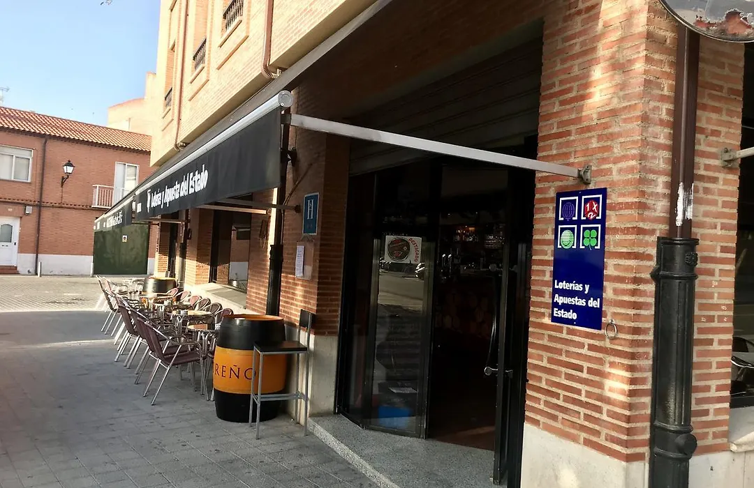 Hostal Puerta La Villa-1