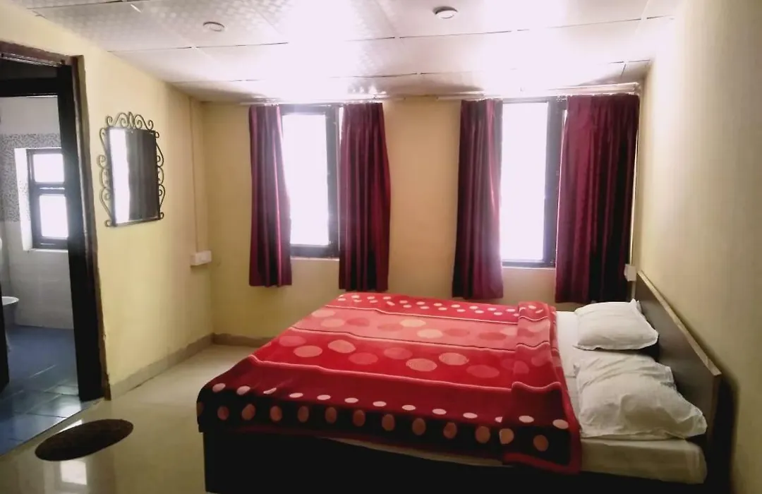 Hotel Gulmarg-1