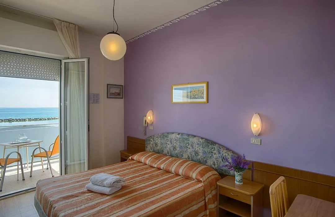 Hotel Meritime-1