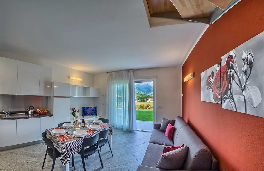 Rainbow Holiday Apartments Lake Como-1