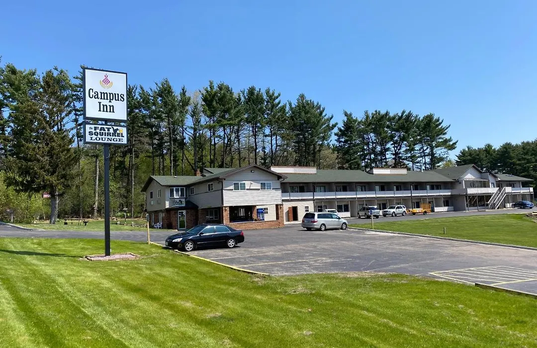 Campus Inn Baraboo-1