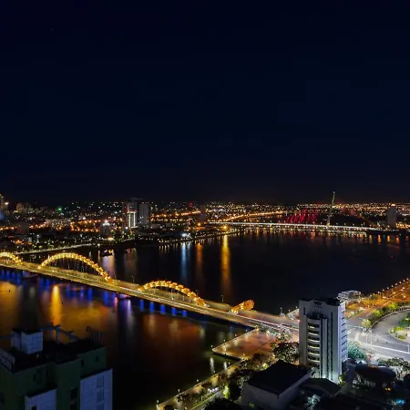Dragon View Riverfront Hotel-3
