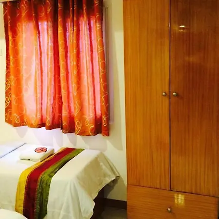 Stone House Hotel Pasay-3