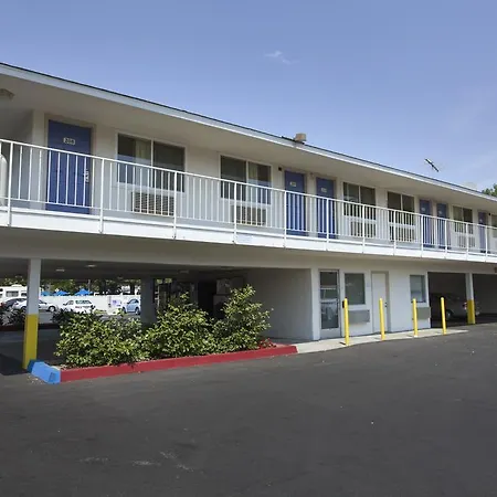 Motel 6 Sacramento, Ca - Downtown-3