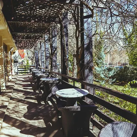 Hotel Perce Neige-3