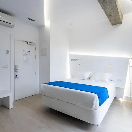 Atarazanas Malaga Boutique Hotel-3
