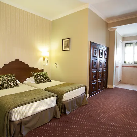 Hotel Dom Sancho I-3
