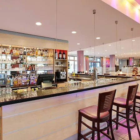Holiday Inn Express Berlin City Centre By Ihg-3
