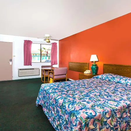 Travelodge Suites Mesa-2