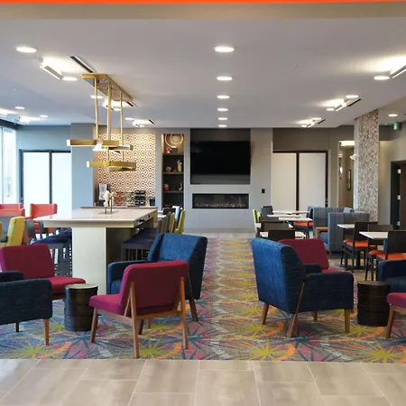 La Quinta Inn & Suites By Wyndham Braselton-2
