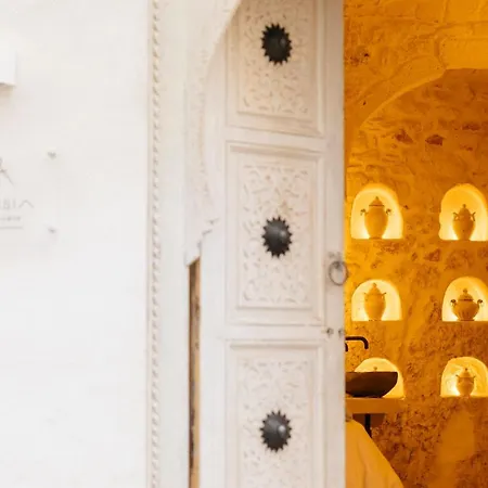 Alesia Luxury Cave-3