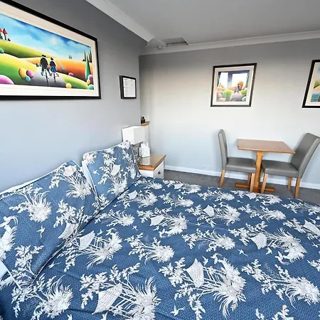 Avoncot Guest House-2