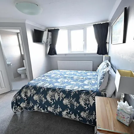 Avoncot Guest House-3