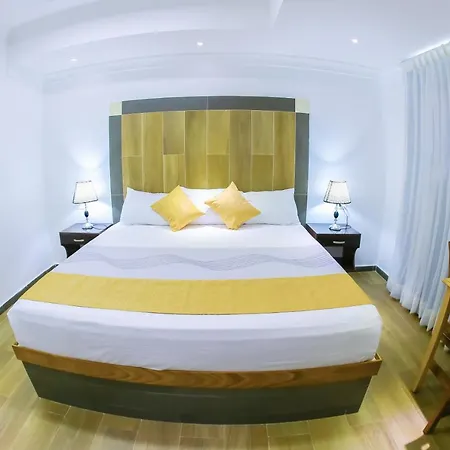 Hotel Vicentina-2