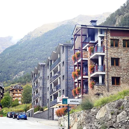 Vista Arinsal Apartments-2