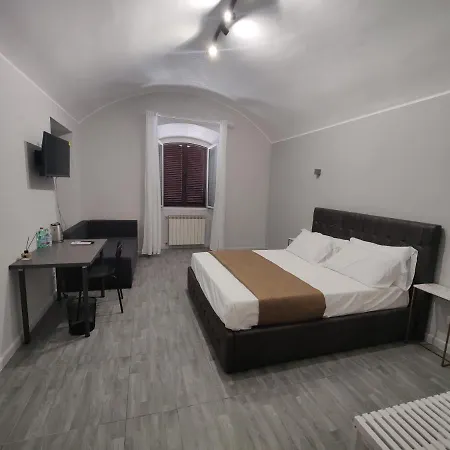 Holiday 168 Guest House-2