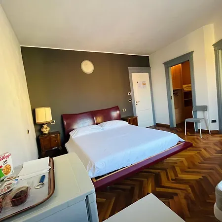 B&B LE AMARENE - Viale Manzoni-3