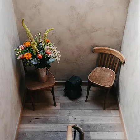La Chambre Rose-3